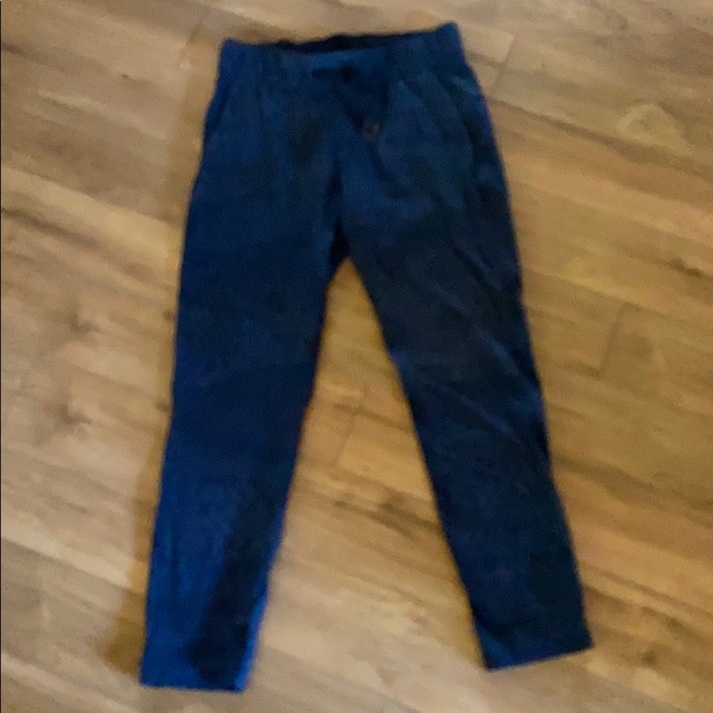 Lululemon on the fly pants